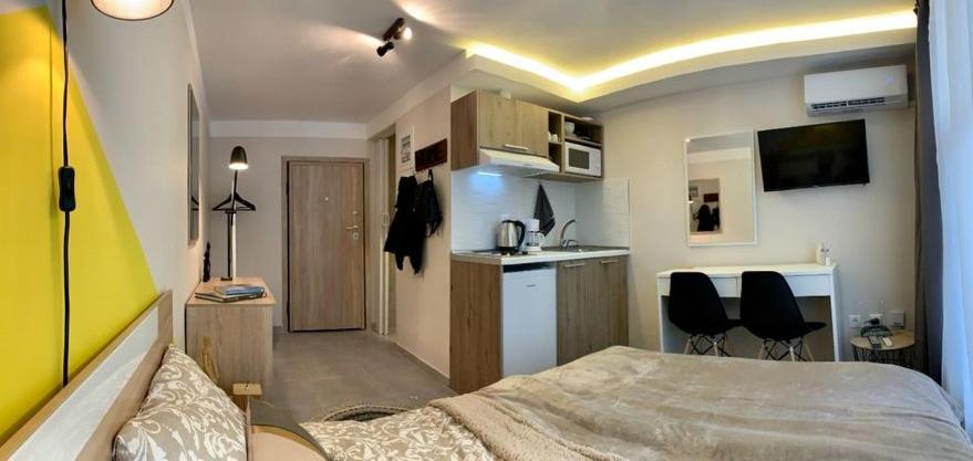 Center Deluxe studio Thessaloniki Buitenkant foto